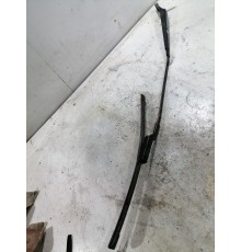 Поводок стеклоочистителя  правый