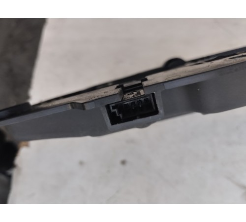 Моторчик обшивки пола левый