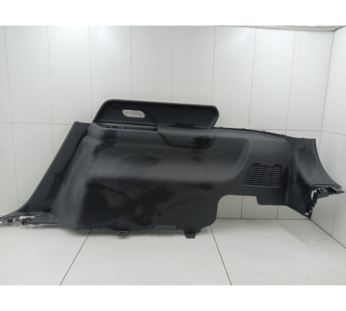 Обшивка багажника правая