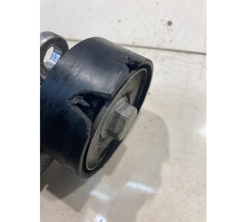 Ролик-натяжитель