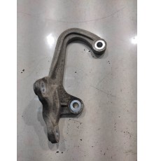 Кронштейн переднего редуктора