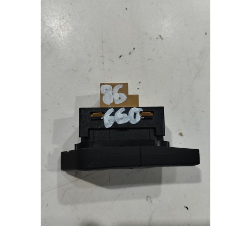 Кнопка блокировки дверей (центрального замка)