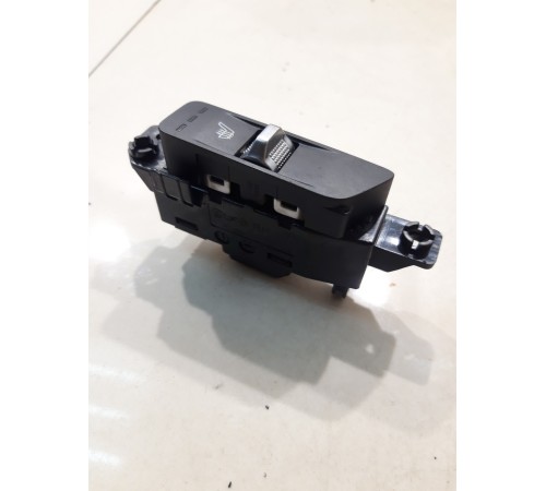 Кнопка обогрева сиденья(переднего правого)