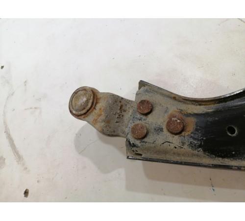 Рычаг подвески передний левый