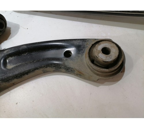 Рычаг подвески передний левый