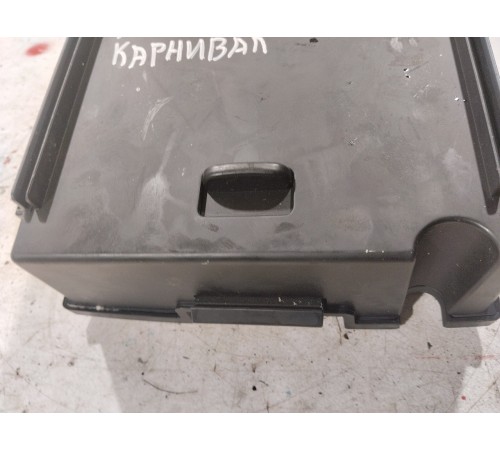 Вещевой отсек (карман) центральной консоли