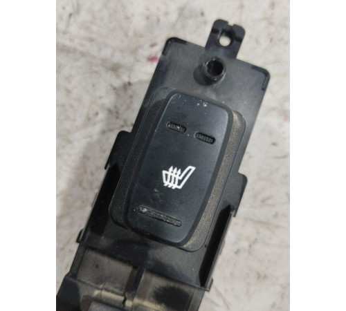 Кнопка стеклоподъемника задняя правая