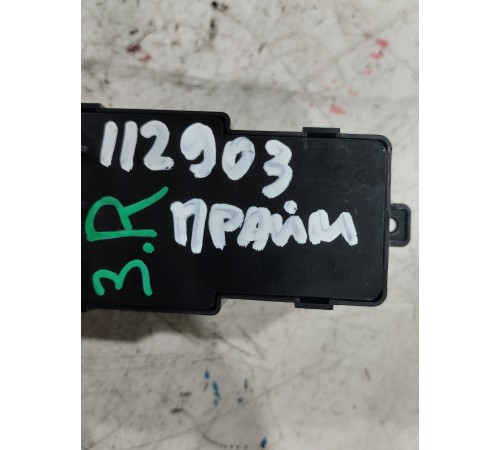 Кнопка стеклоподъемника задняя правая