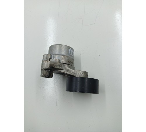 Ролик натяжитель приводного ремня