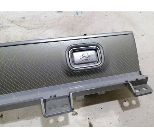 Накладка торпедо декоративная