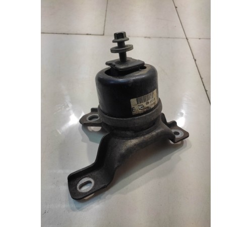 Опора двигателя (правая)