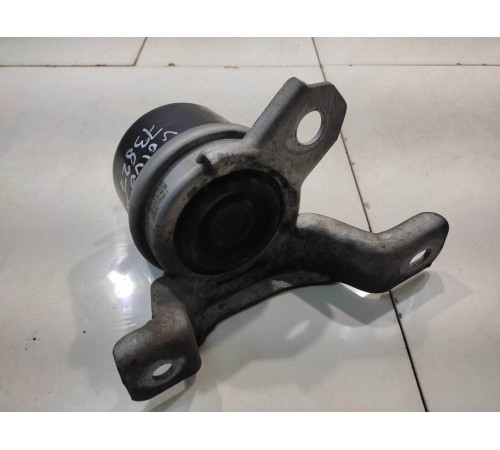 Опора двигателя (правая)