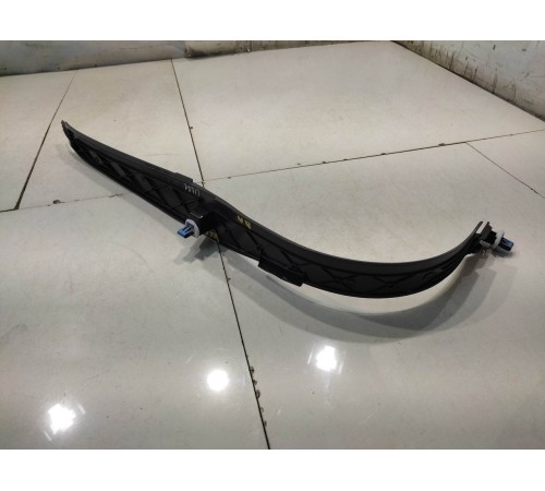 Обшивка стойки (передняя, правая)