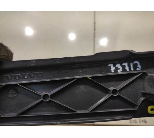 Обшивка стойки (передняя, правая)