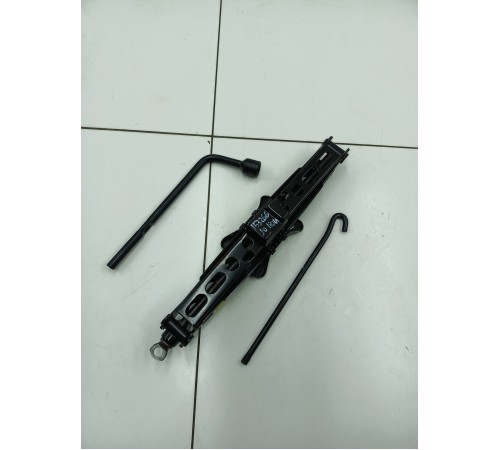 Домкрат с ключем