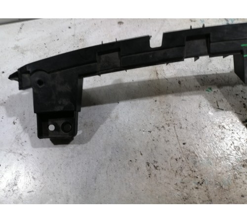 Кронштейн передней панели