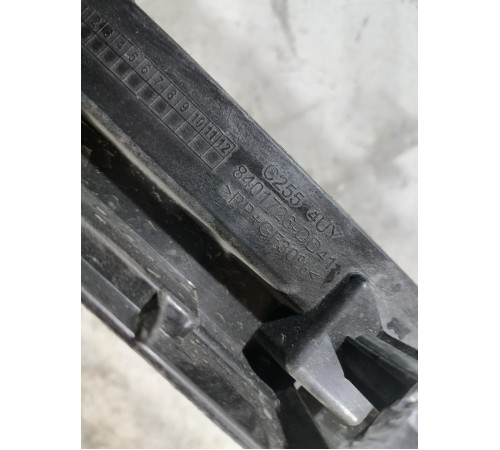 Кронштейн передней панели