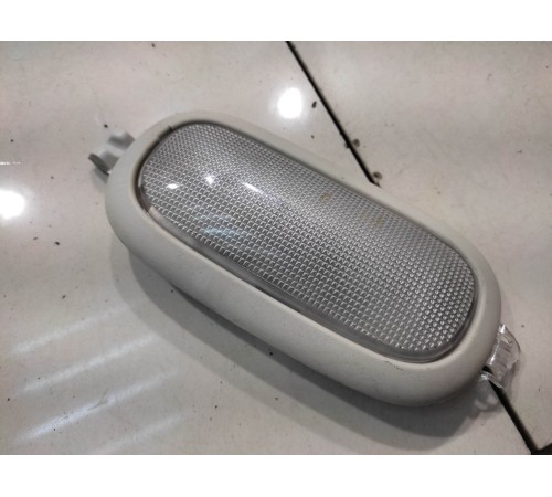 Плафон внутреннего освещения (задний)