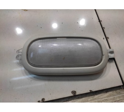 Плафон внутреннего освещения (задний)