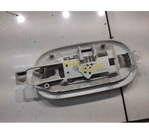 Плафон внутреннего освещения (задний)