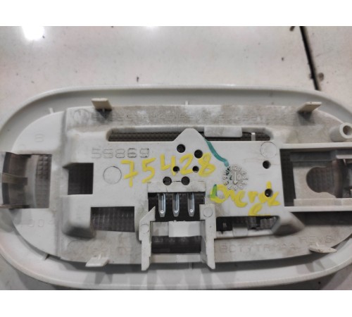 Плафон внутреннего освещения (задний)