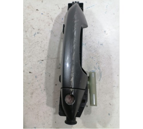 Ручка двери наружняя передняя левая