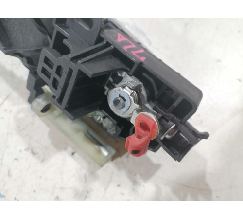 Ручка двери наружняя передняя левая