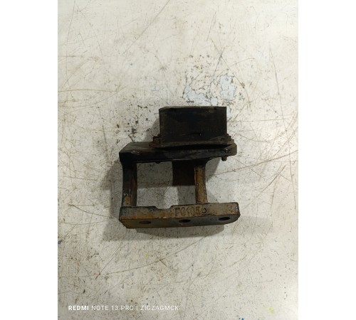 Кронштейн опоры КПП коробки передач АКПП