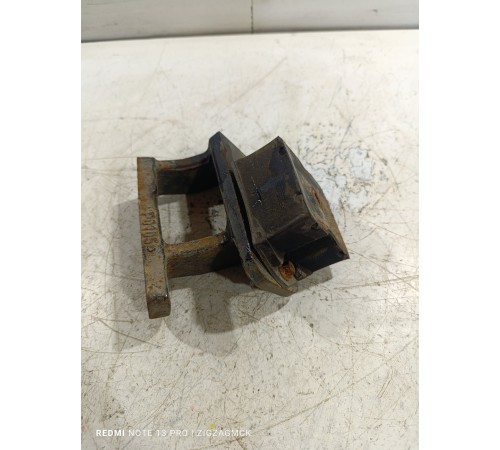 Кронштейн опоры КПП коробки передач АКПП