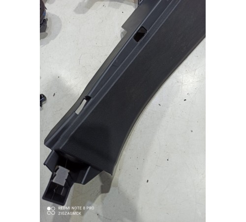 Накладка порога (задняя правая)