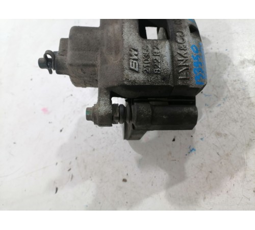 Суппорт передний правый