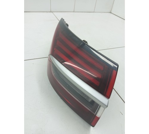 Фонарь задний левый наружный