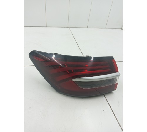 Фонарь задний левый наружный