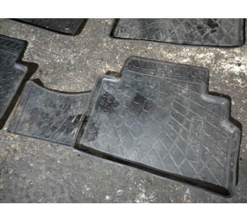 Комплект ковриков салона