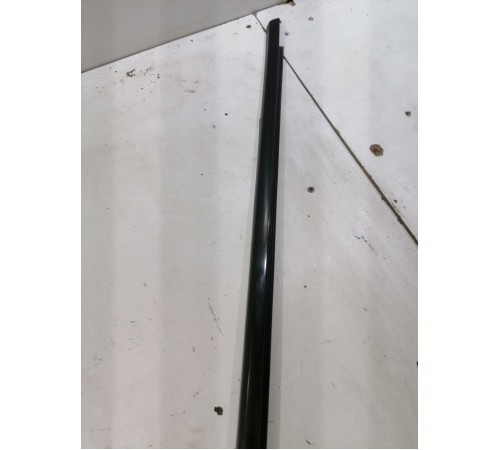 Молдинг стекла задний левый наружний