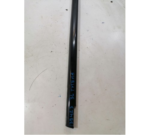 Молдинг стекла задний левый наружний