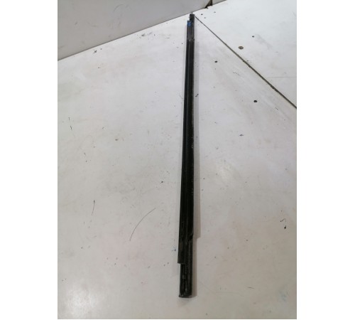 Молдинг стекла задний левый наружний