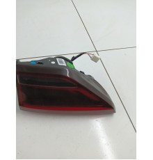 Фонарь крышки багажника правый