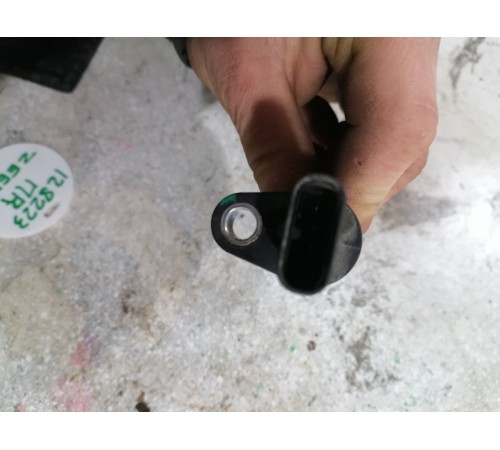 Датчик ABS  передний правый