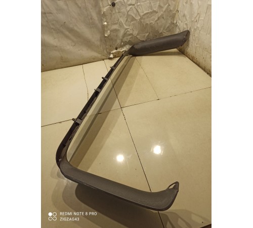 Обшивка двери багажника (верхняя)