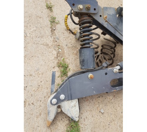 Качель кабины задняя в сборе