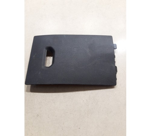 Накладка блока предохранителей салона