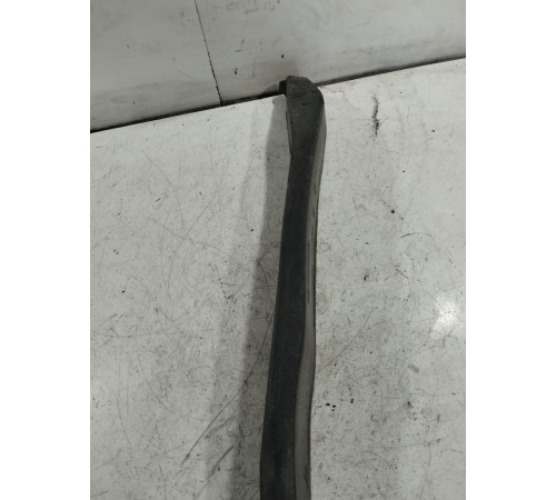 Уплотнитель крыла правый