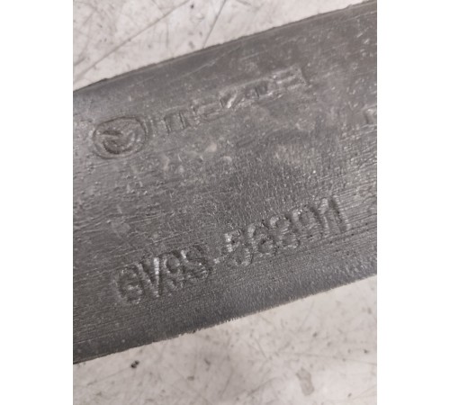 Уплотнитель крыла правый