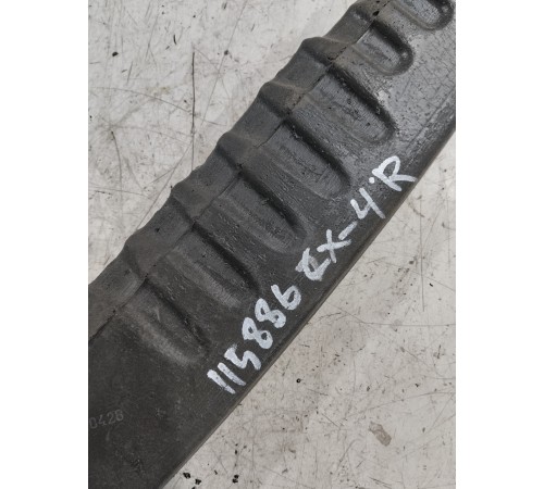 Уплотнитель крыла правый