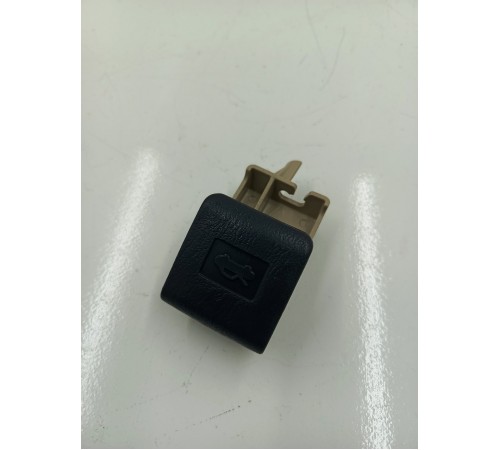 ручка открывания капота