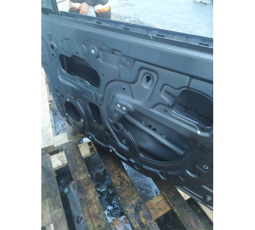 Дверь передняя правая 