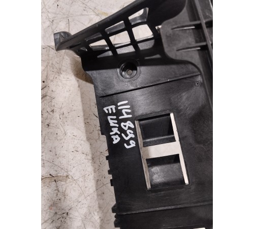 Кронштейн (крепление) блока управления двигателем