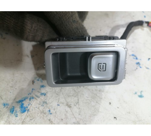 Кнопка стеклоподьемника