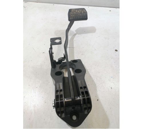 Педаль тормоза